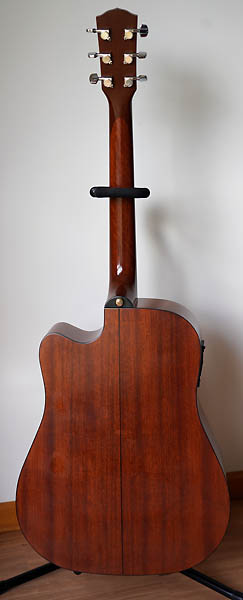Fender DG-14SCE Back View
Click to enlarge ...